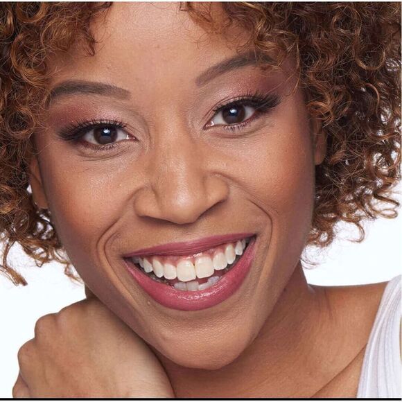 PUR Push Up 4-in-1 Sculpting Concealer DN2 Walnut + 4-in-1 Color Correct Primer - Picture 4 of 4